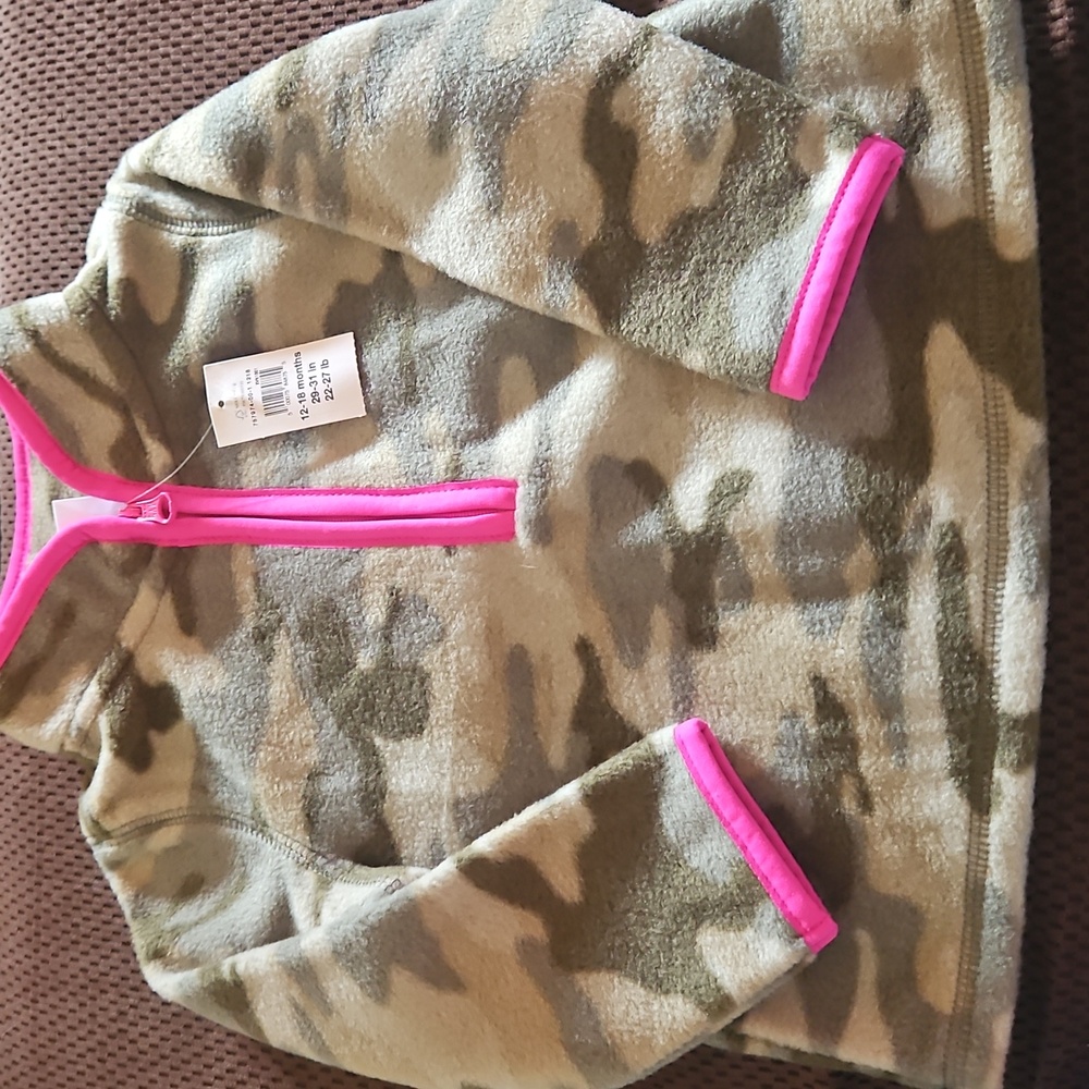 Baby Gap 12-18 month Camo print W/ Pink Trim Fleece. NWT